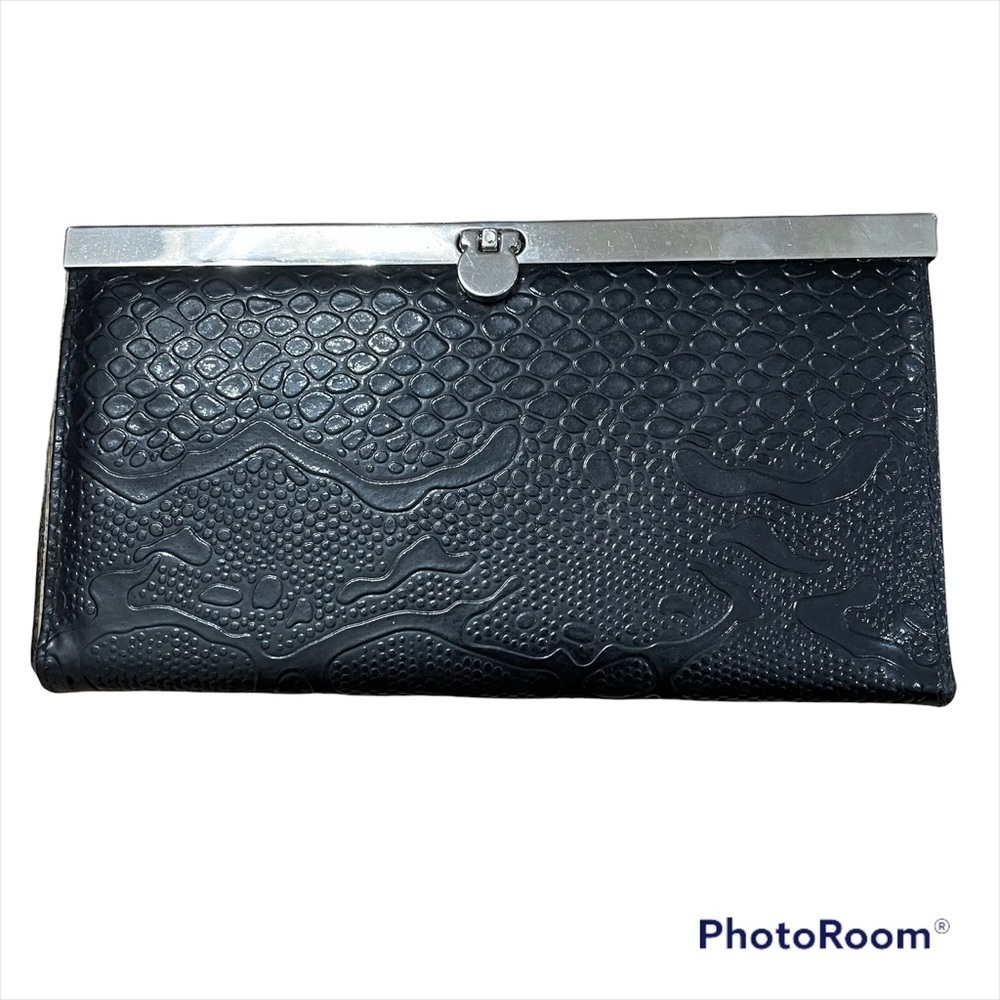 Clutch Wallet - Black Sleek Faux Lizard